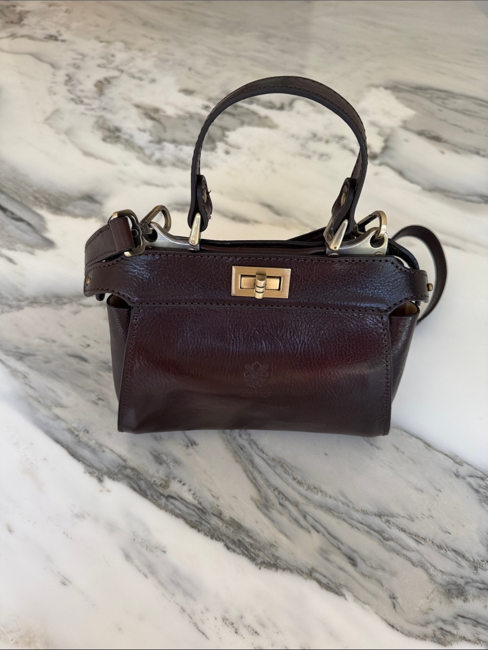 Vera Pelle Chocolate Brown Leather Satchel with Gold Hardware - Picture 11 of 12